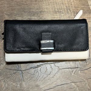 Liz Claiborne bi-color wallet